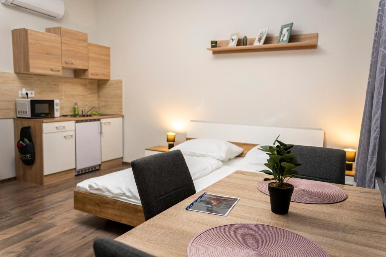 Kolibri Apartman - Mako Luaran gambar